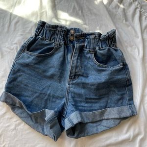 DENIM SHORTS